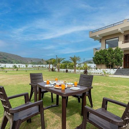 Brookvale Manor By Stayvista - Private Pool Haven With Endless Views & Indoor Fun Sohna Exterior photo