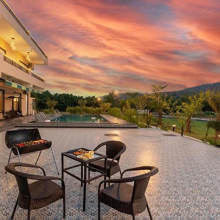 Brookvale Manor By Stayvista - Private Pool Haven With Endless Views & Indoor Fun Sohna Exterior photo