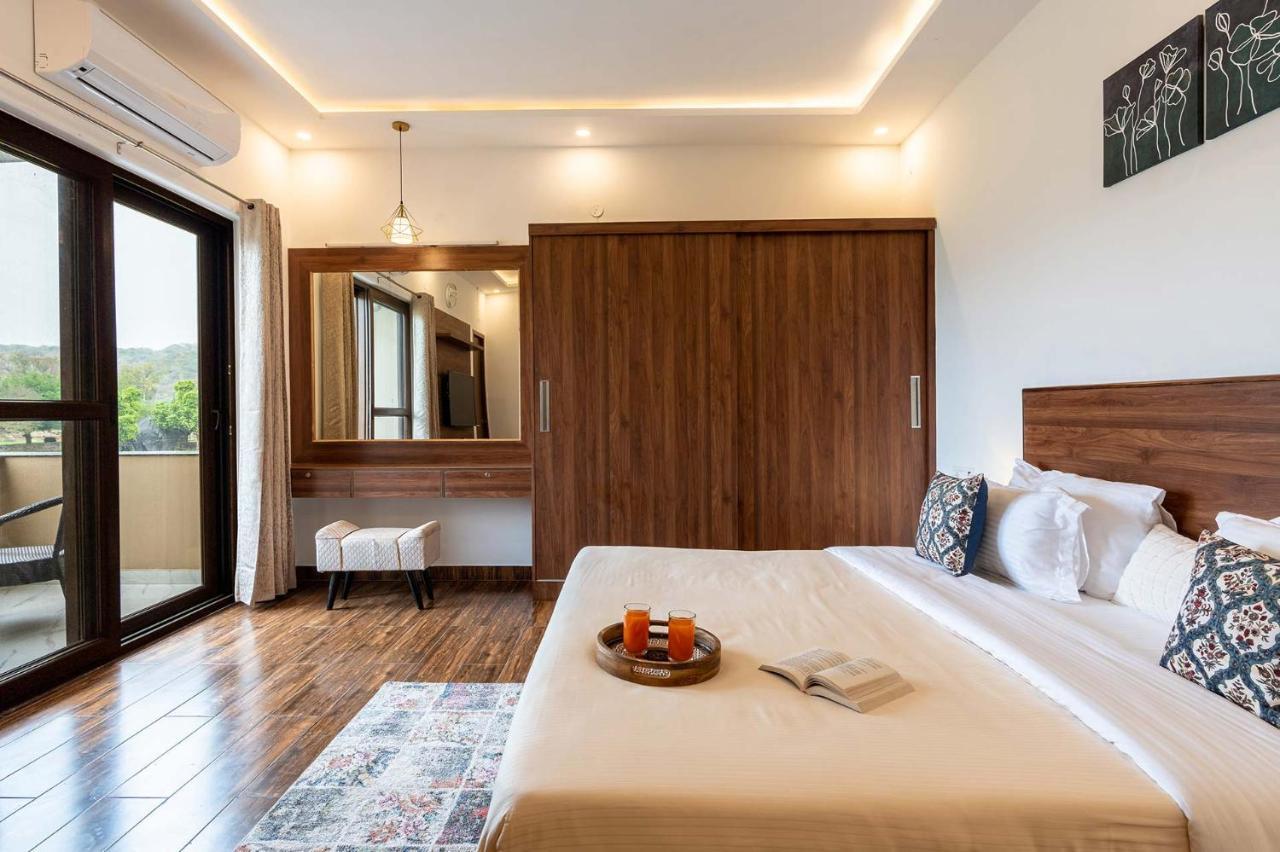 Brookvale Manor By Stayvista - Private Pool Haven With Endless Views & Indoor Fun Sohna Exterior photo