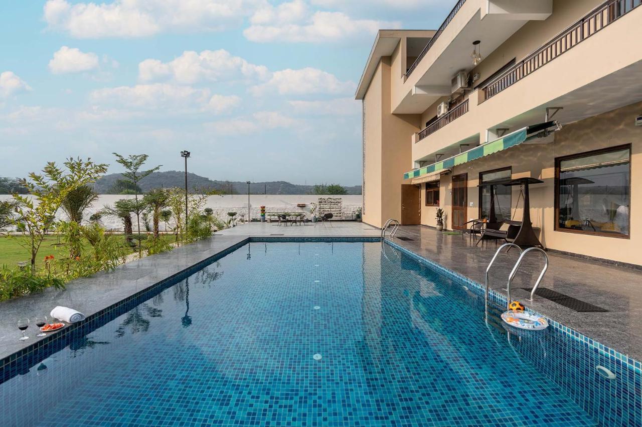 Brookvale Manor By Stayvista - Private Pool Haven With Endless Views & Indoor Fun Sohna Exterior photo